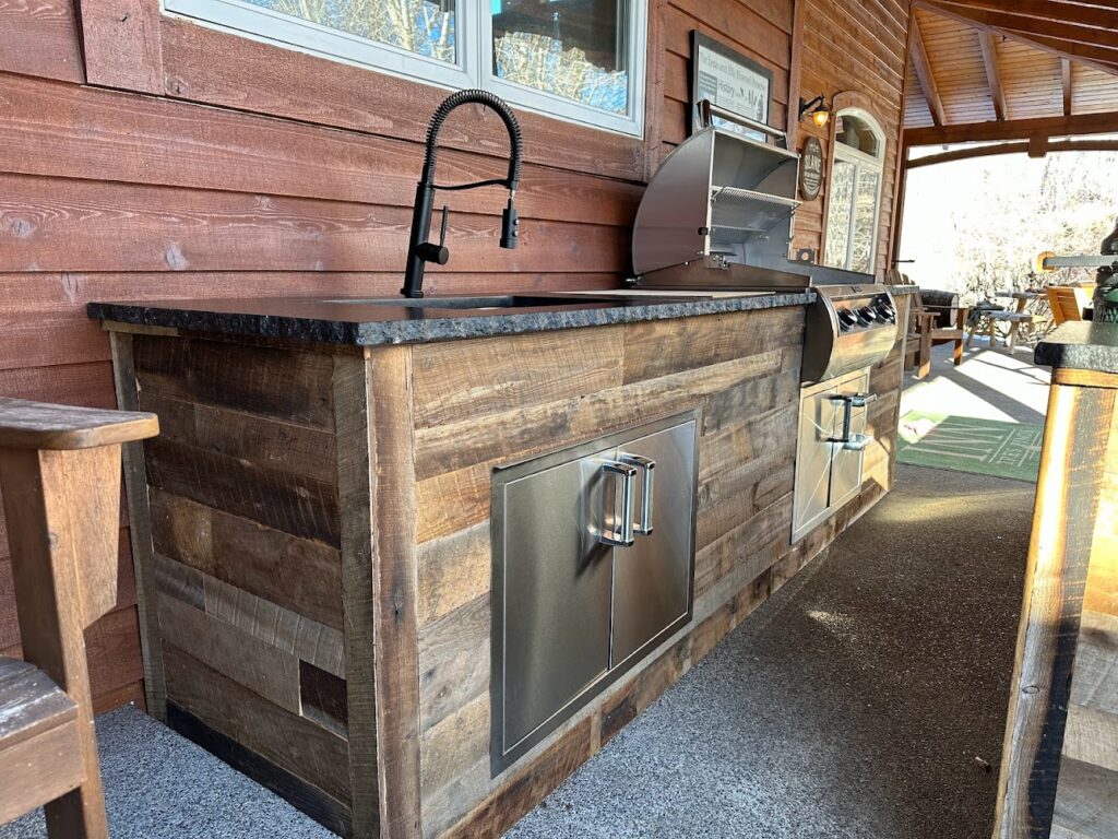 Cascade Outdoor Living in Bend - FireplaceStoreFinder