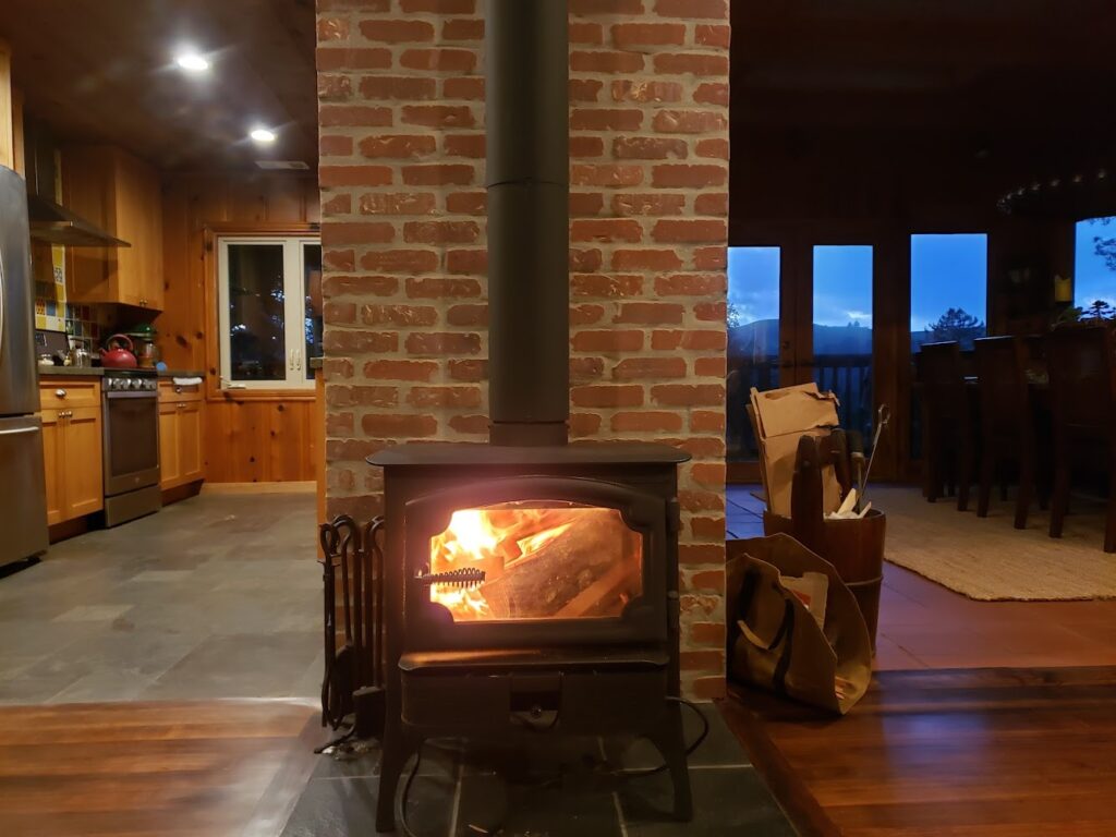 GOLD CHIMNEY in Loma Mar - FireplaceStoreFinder