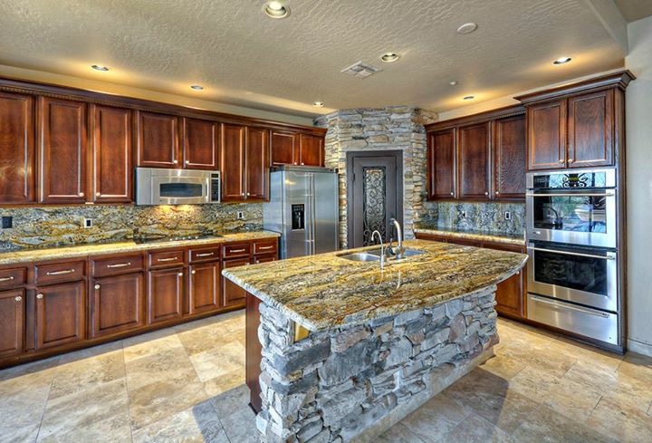 Golden Touch Interiors LLC in Phoenix - FireplaceStoreFinder