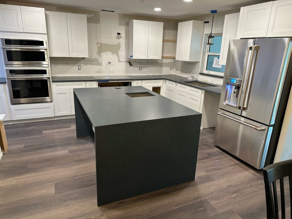 Granite World and Tiles in Tampa - FireplaceStoreFinder