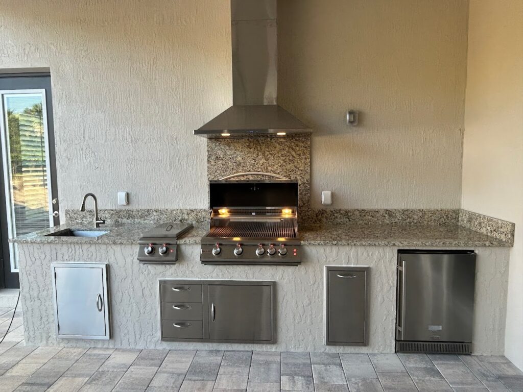 The Backyard Life in Palm City - FireplaceStoreFinder